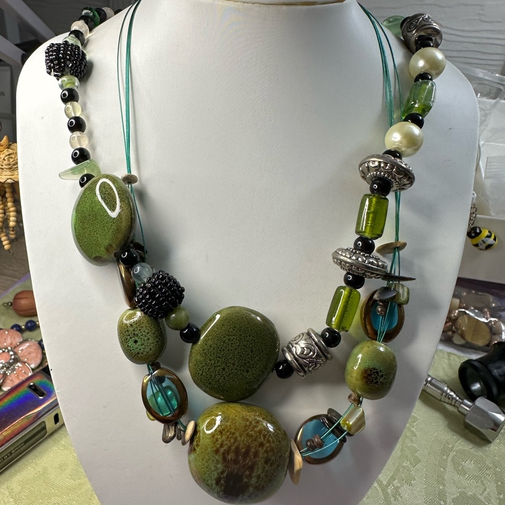 Premier Designs Green Black and Silver Pearl Ceramic Necklaces Set of 2 Beauties